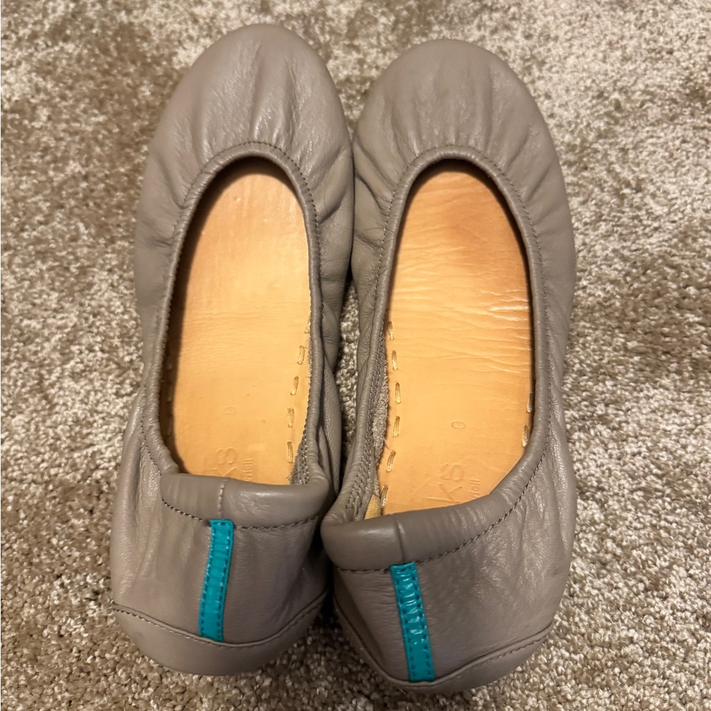 Women’s Ballet Flats Tieks Size 9 Tan